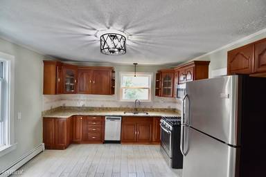 Main picture of 30 Newport St