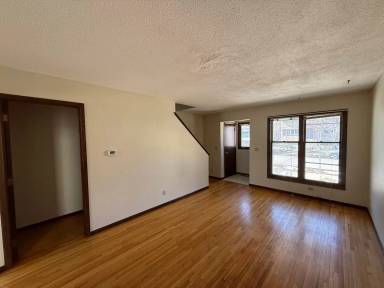 Main picture of 2833 31st Ave S