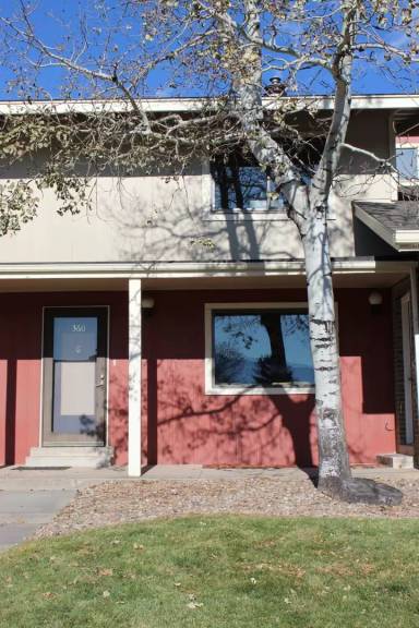 Main picture of 360 W Rockrimmon Blvd