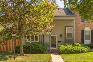 Main picture of 3621 Burbank Dr