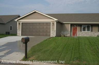Main picture of 412 Highland Grove Dr