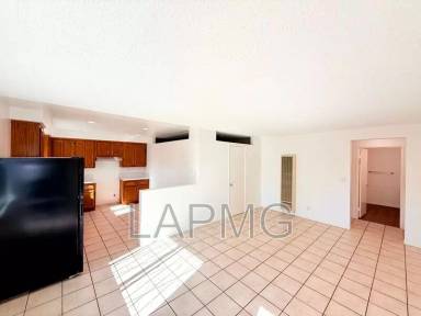 Main picture of 207 N Mathews St
