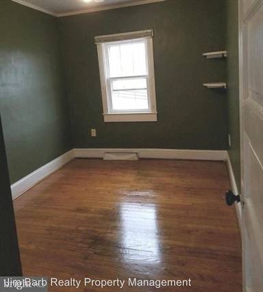 Main picture of 56 Lockes Mill Rd