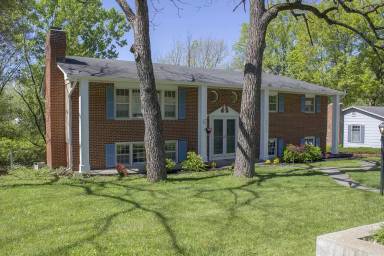 Main picture of 2312 Ridgemont