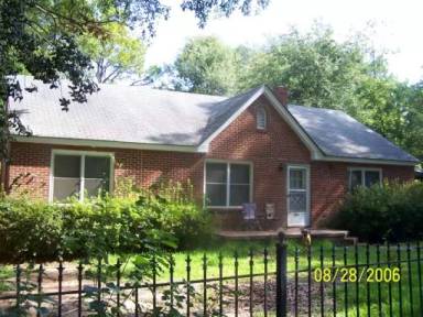 Main picture of 1003 W 1st Ave