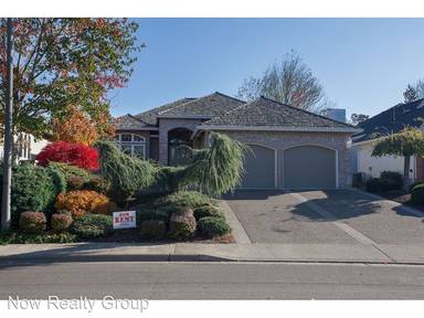 Main picture of 16090 NW Birdie Ln