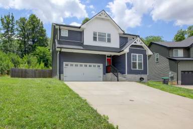 Main picture of 516 Woodtrace Dr