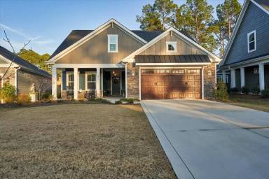 Main picture of 204 Holly Springs Ct