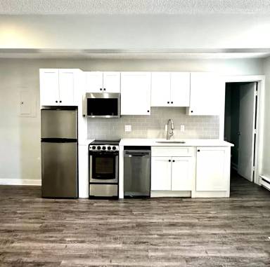 Main picture of 76 Franklin St