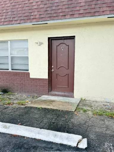 Main picture of 7910 SW 10th Ct