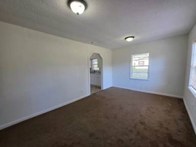 Main picture of 801 N 47th Ave