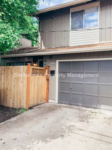 Main picture of 1489 W 5th Aly