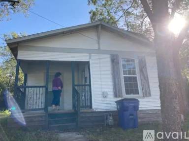 Main picture of 1218 W Crawford St