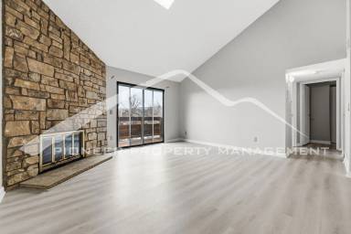 Main picture of 333 Wright St