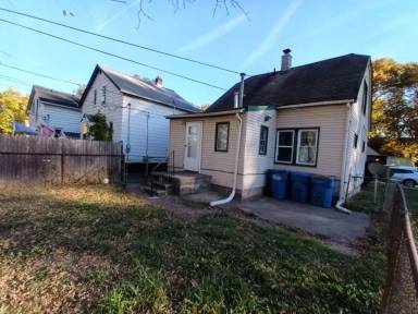 Main picture of 8209 Meadow Ave