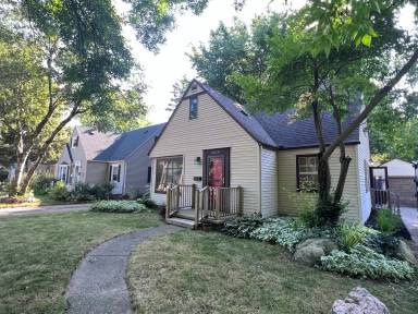 Main picture of 2216 Monroe Ave NW