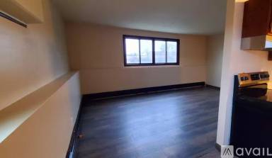 Main picture of 2750 Euclid Ave