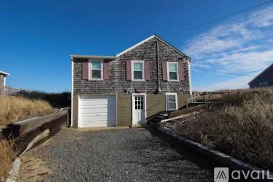 Main picture of 233 Phillips Rd
