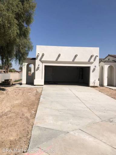 Main picture of 336 W Orchid St