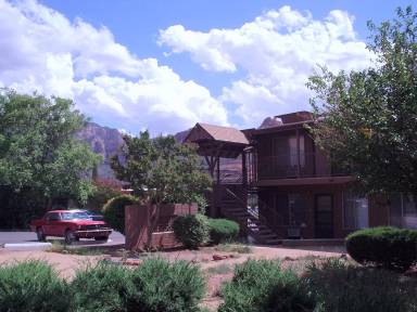 Main picture of 381 Cedar St