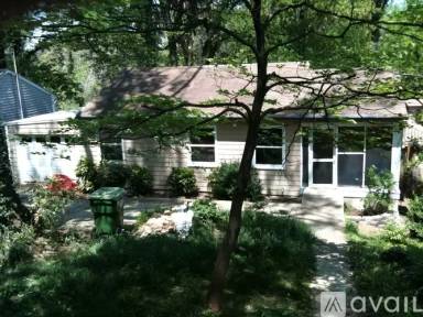 Main picture of 1895 Francis Ave NW
