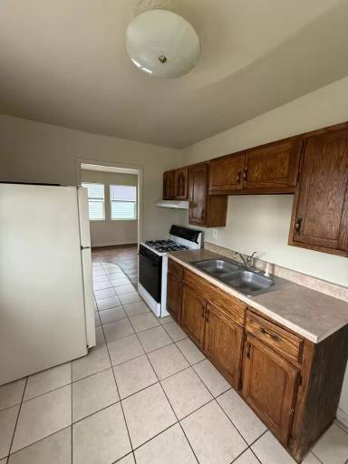 Main picture of 726 N Webster Cir W