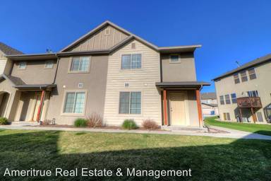 Main picture of 1722 Dragonfly Ln