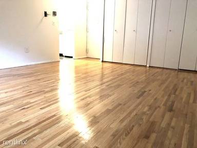 Main picture of 207 E 30th St