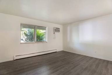 Main picture of 1320 Vineland Ct SE