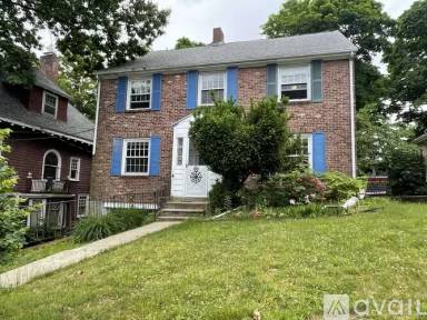 Main picture of 100 Summit Ave
