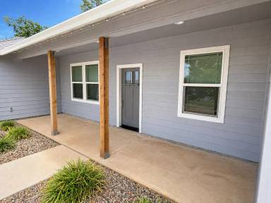 Main picture of 6166 Oliver Rd