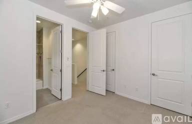 Main picture of 421 W 6th St