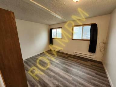 Main picture of 125 Main St