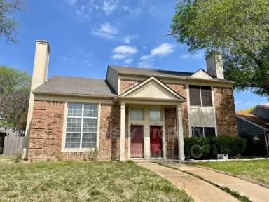 Main picture of 2332 Forestbrook Dr