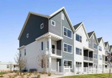 Main picture of 983 E Midship Way