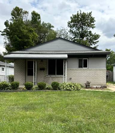 Main picture of 9049 Robert St