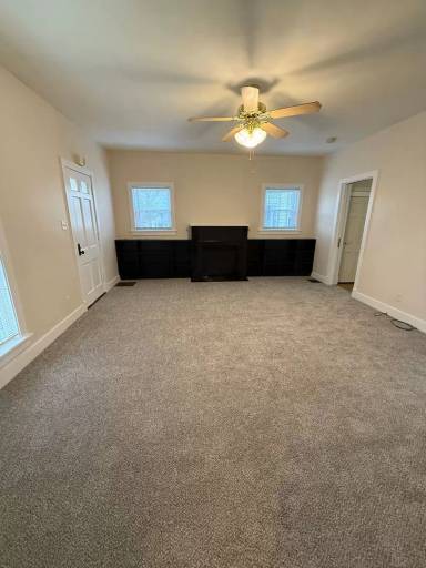 Main picture of 1220 N Center St