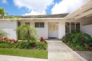 Main picture of 735 Kapulena Loop