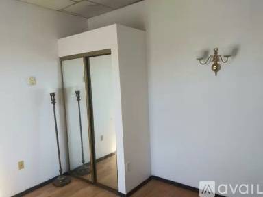 Main picture of 2301 Colby Ave