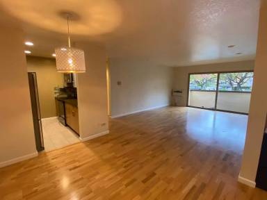 Main picture of 3300 Wolcott Cmn