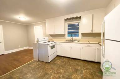 Main picture of 14 Echols Dr