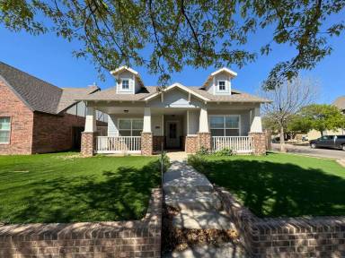 Main picture of 2102 9th St