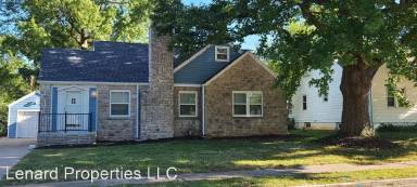 Main picture of 1301 E University St