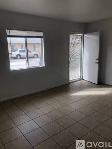 Main picture of 44107 Beech Ave