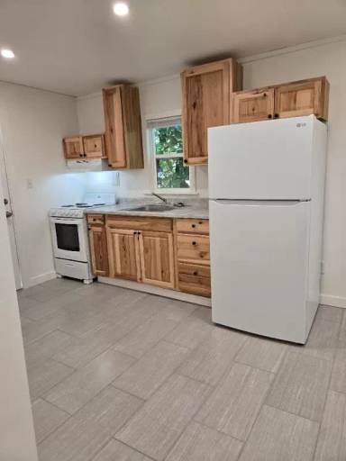 Main picture of 2119 Waldon St