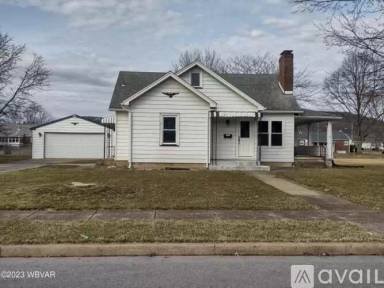 Main picture of 1085 Mulberry St