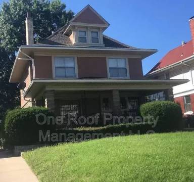 Main picture of 2635 Victor St