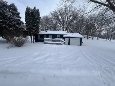 Main picture of 1319 W Alcott Ave