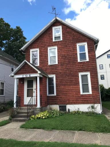 Main picture of 106 Plum St