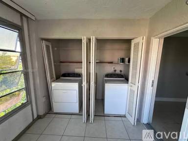 Main picture of 9370 SW 8th St